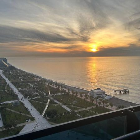 Студия С Потрясающим Видом На Море В Orbi Beach Tower Batum Dış mekan fotoğraf