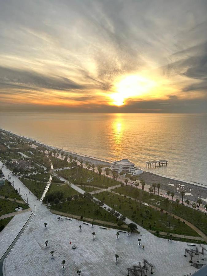 Студия С Потрясающим Видом На Море В Orbi Beach Tower Batum Dış mekan fotoğraf